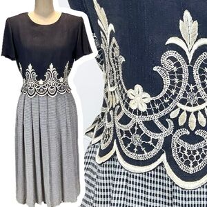 VINTAGE 80s 90s dress embroidered floral flutter tulip short sleeve bow tie back